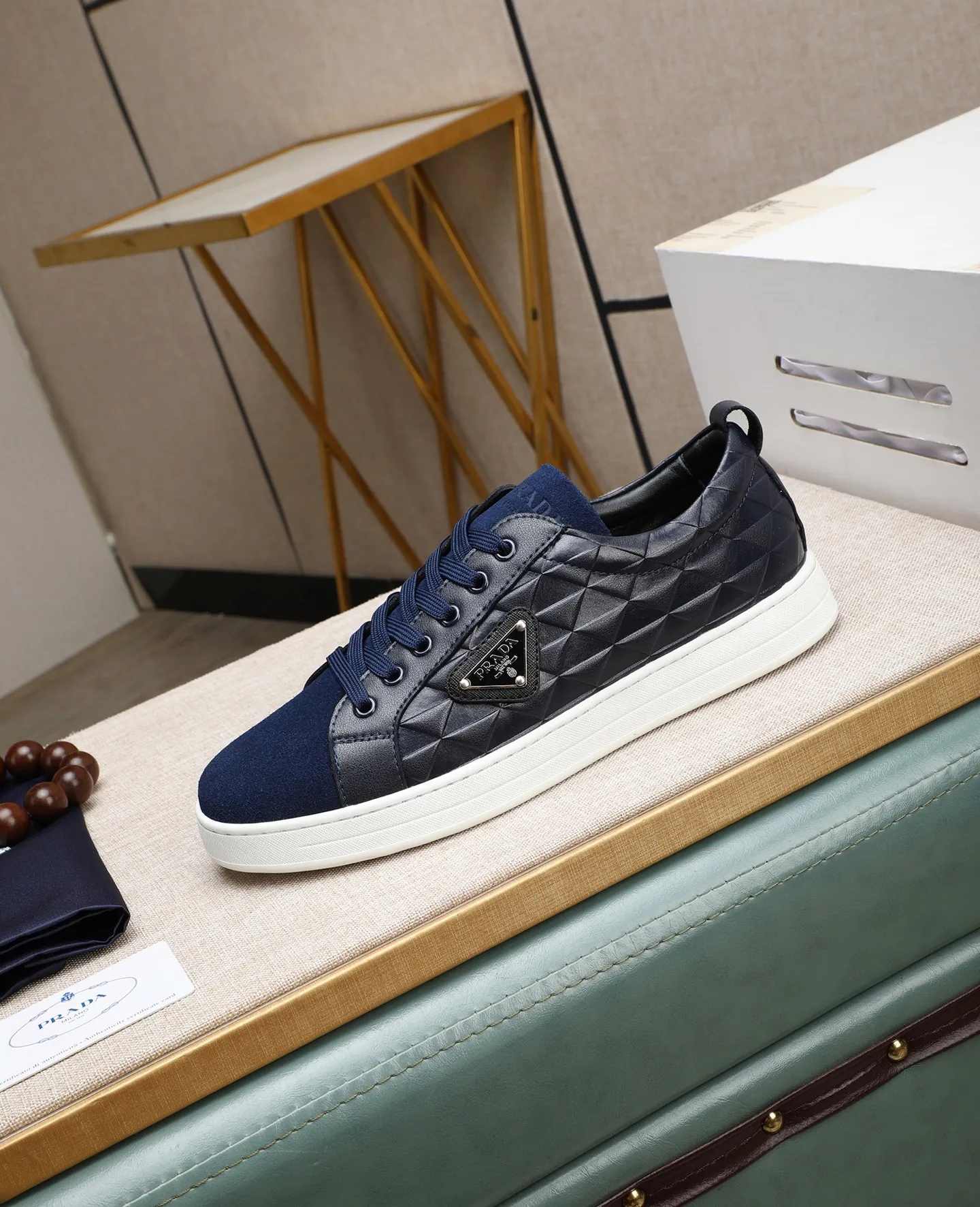 Men's men's shoes💰440🌹🌹[PRADA—Prada] latest model🙈original replica! 👟👟👟Available here. The workmanship is top-notch. The upper is made of Italian 🇮🇹Imported calfskin. ❗️Breathable genuine leather lining @Suitable for travel. The original version has an enlarged engraved sole, making it suitable for all kinds of travels, showing low-key luxury. Let quality speak for itself. Color: Size: 38-44